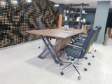 Meeting table